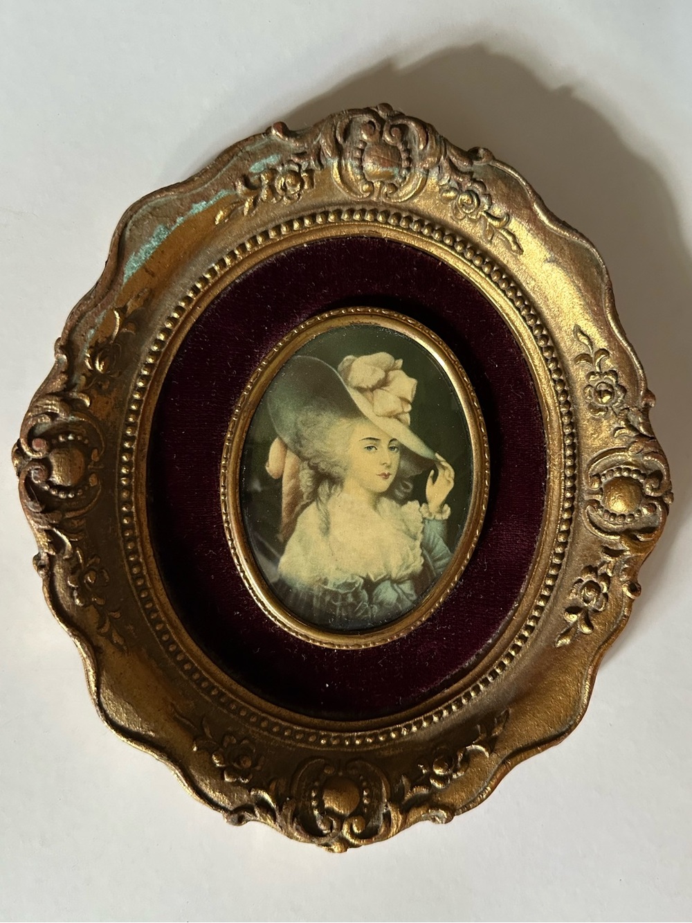 Vintage Cameo Creation Duchess Portrait Convex Glass Ornate Gold Frame